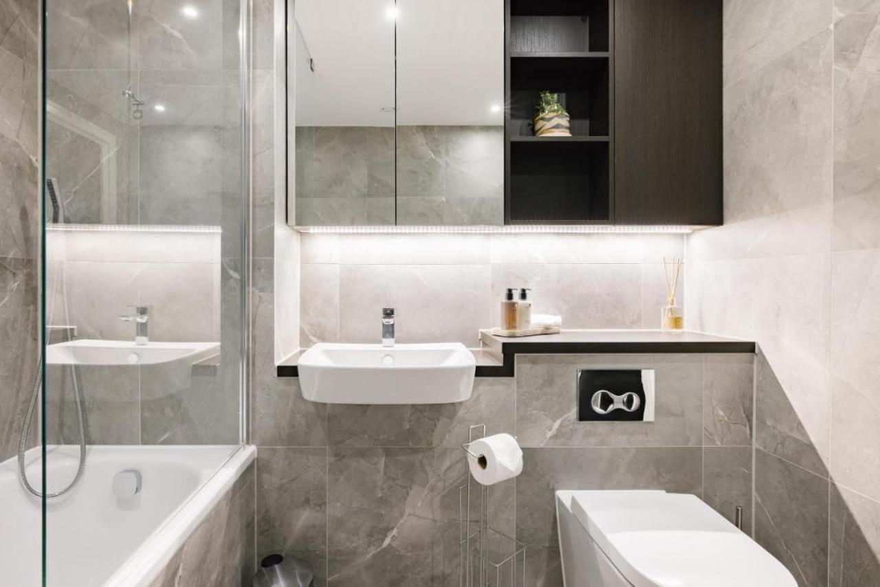 West Point Hotel Londra Esterno foto